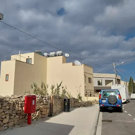 Apartament Luxury 9 Person A Walk To Paceville's Nightlife *