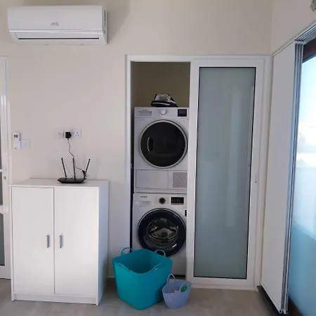 Luxury 9 Person A Walk To Paceville's Nightlife *