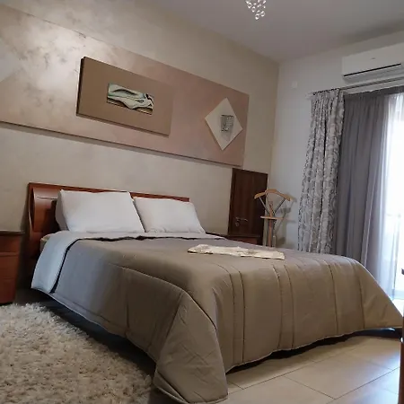 Luxury 9 Person A Walk To Paceville's Nightlife Lejlighed