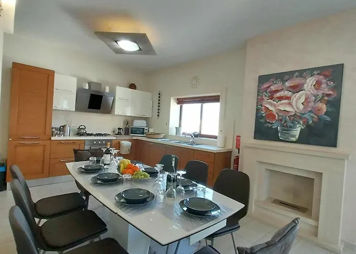 Apartamento Luxury 9 Person A Walk To Paceville's Nightlife