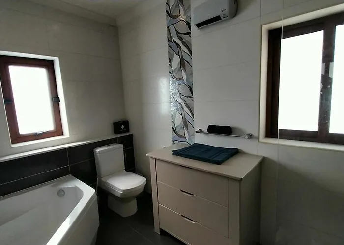 Apartamento Luxury 9 Person A Walk To Paceville's Nightlife *